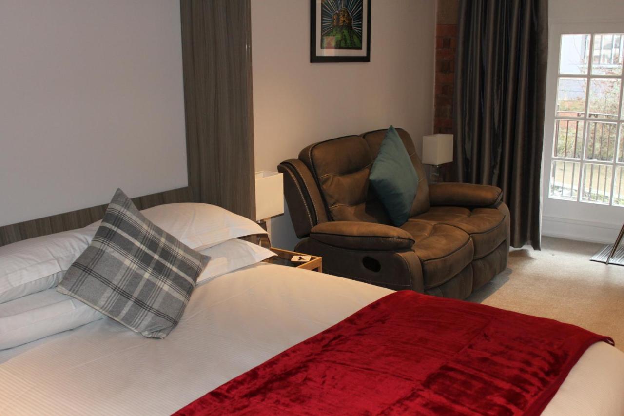 Waters Edge At Cocoa Suites York Luaran gambar